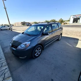 Toyota Sienna 2004
