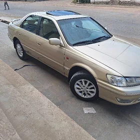 Toyota Camry 2000