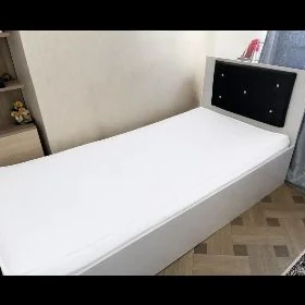 спальня кровать