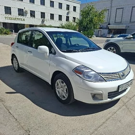 Nissan Versa 2012