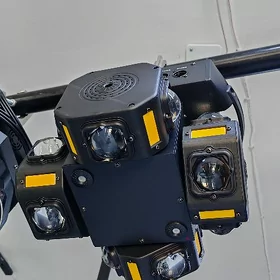 Robot cyralar öý, kafe, toýzal