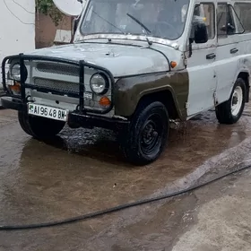 UAZ 469 2001