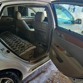 Toyota Avalon 2005