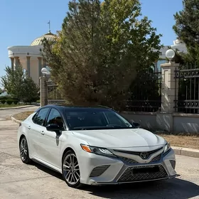 Toyota Camry 2020