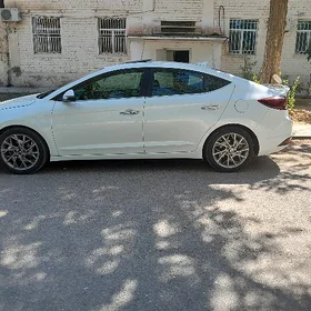 Hyundai Elantra 2020
