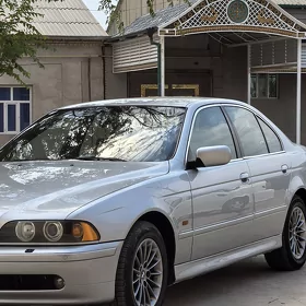 BMW E39 2004