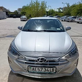 Hyundai Elantra 2020