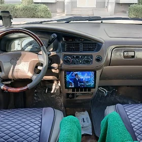 Toyota Sienna 2002