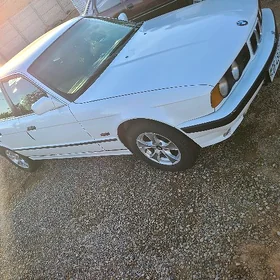 BMW 525 1990