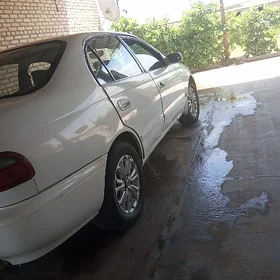 Toyota Corona 1995