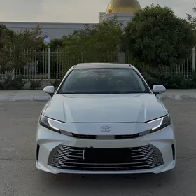 Toyota Camry 2025