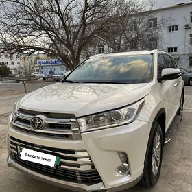 Toyota Highlander 2019