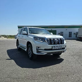 Toyota Land Cruiser Prado 2023