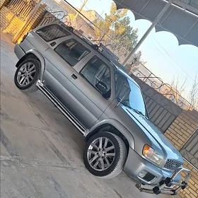 Nissan Pathfinder 2002