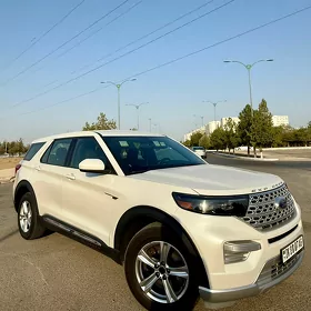 Ford Explorer 2023