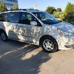Toyota Sienna 2004