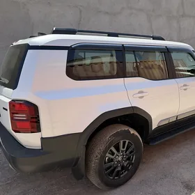 Toyota Land Cruiser Prado 2025