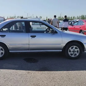 Nissan Sunny 1997