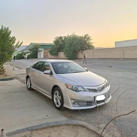 Toyota Camry 2013