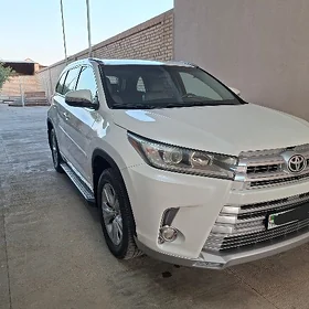 Toyota Highlander 2017