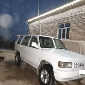 Isuzu Trooper 1995