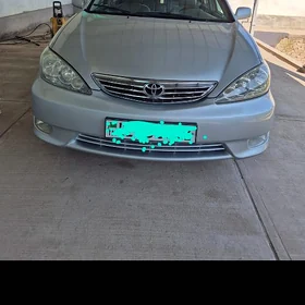 Toyota Camry 2004