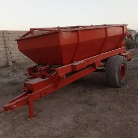MTZ 82 2000