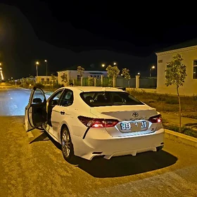 Toyota Camry 2023