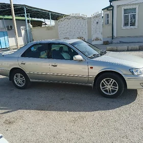 Toyota Camry 2001