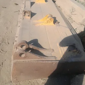 LAPATKA.KOMATSU.BULDOZER.