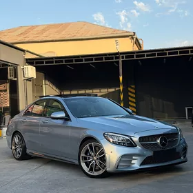 Mercedes-Benz C350 2015