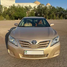 Toyota Camry 2011