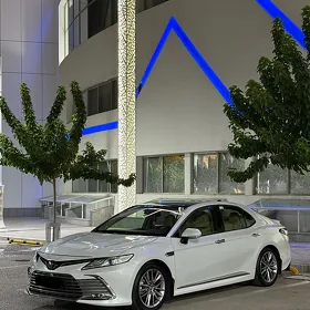 Toyota Camry 2020