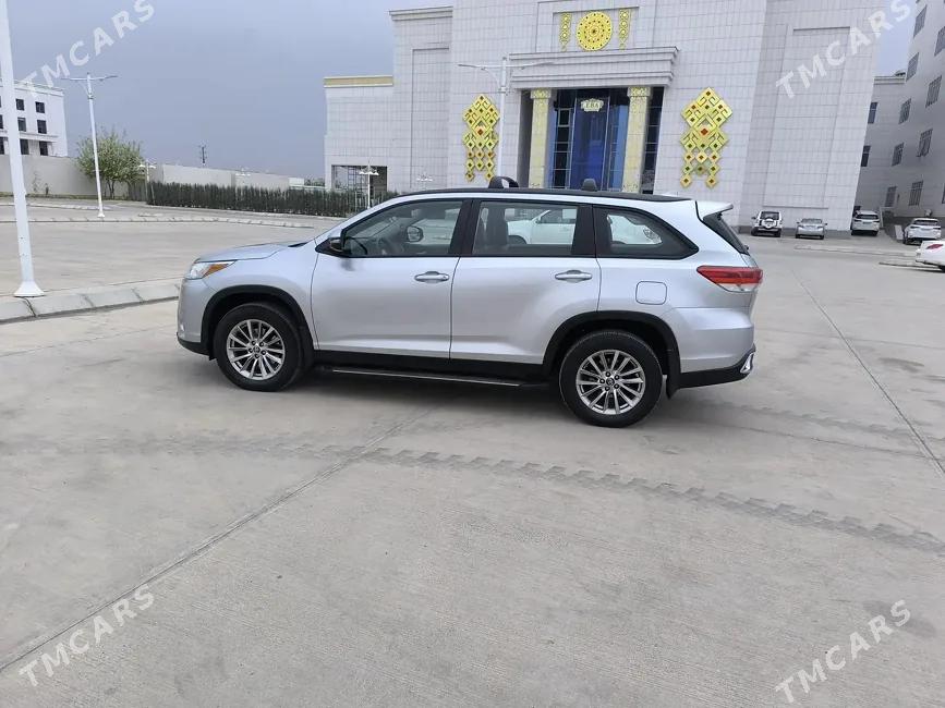 Toyota Highlander 2019