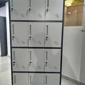 Şkaf ofisler mebel Razdewalka