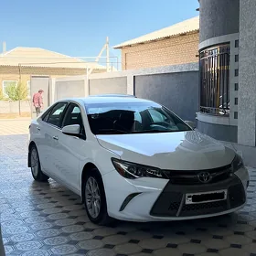 Toyota Camry 2015
