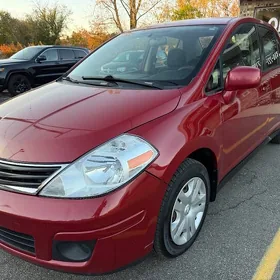 Nissan Versa 2010