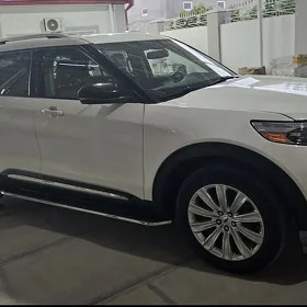 Ford Explorer 2023