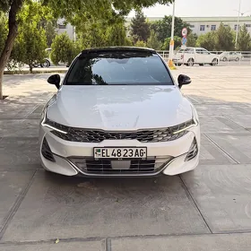 Kia K5 2023