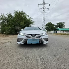 Toyota Camry 2020