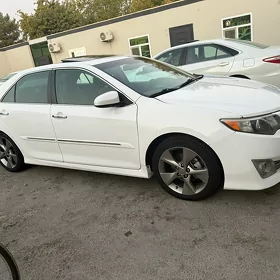 Toyota Camry 2013