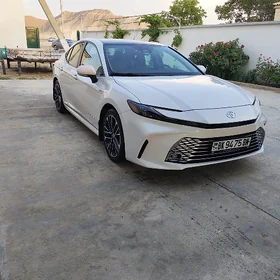 Toyota Camry 2024