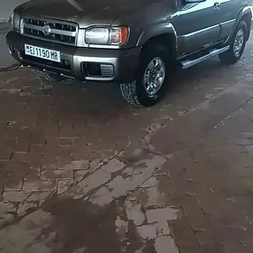 Nissan Pathfinder 2002