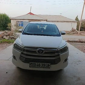 Toyota Innova 2020