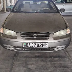 Toyota Camry 1999