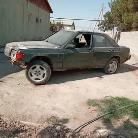 Mercedes-Benz 190-Class 1990