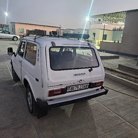 Lada Niva 1998