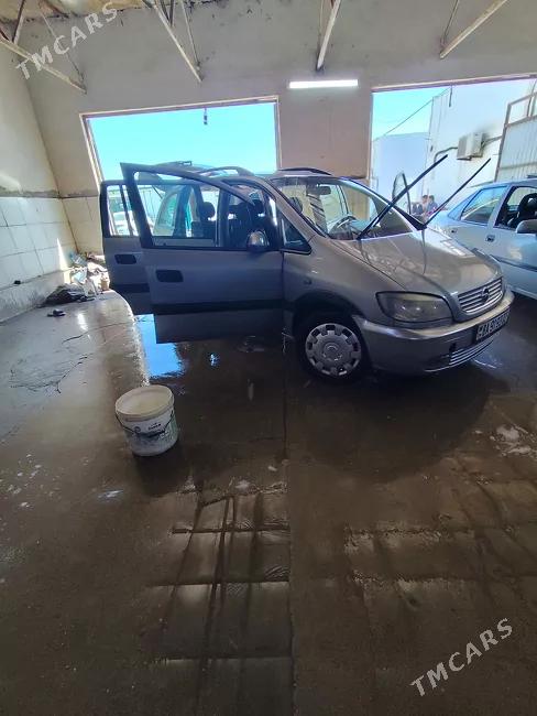 Opel Zafira 2002