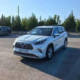 Toyota Highlander 2023