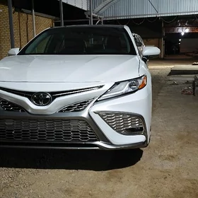 Toyota Camry 2021